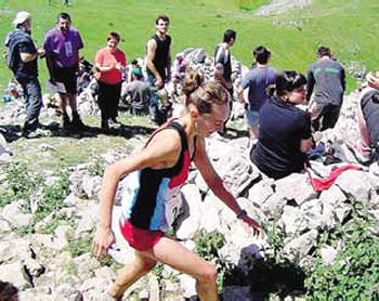 Daniela Vassalli durante la gara del 28 maggio a Zegama, nei Paesi Baschi, seconda tappa della coppa del mondo di sky running, la maratona del cielo