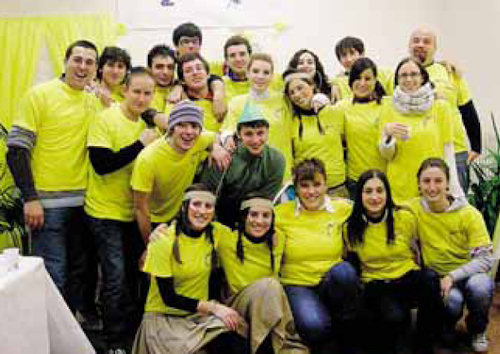 I ragazzi di «Animalcortile» che hanno raccolto materiale didattico per l’Abruzzo