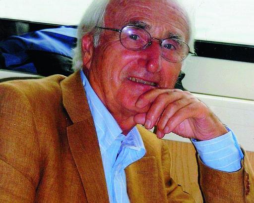 Un bel primo piano di Giuseppe Mosconi