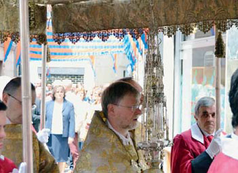 La solenne processione del Corpus Domini a Gandino