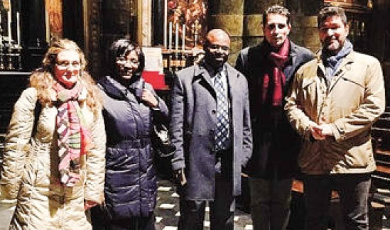 L’ambasciatore dello Zimbabwe con la moglie nella basilica di Gandino