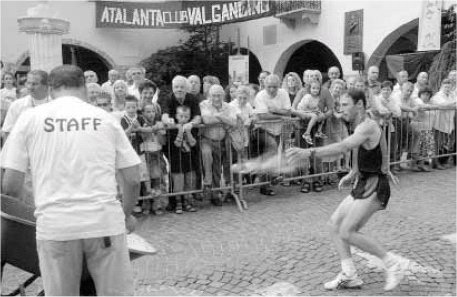 Attilio Testa impegnato nella «Corsa de of» (foto Fronzi)