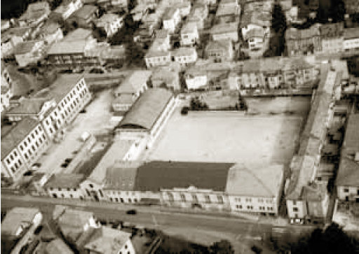 Il complesso dell’oratorio del Sacro Cuore di Gandino prima dell’incendio.