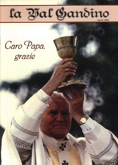 Copertina di Aprile 2005