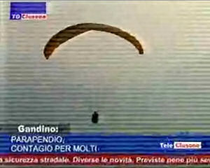 Parapendio, contagio per molti