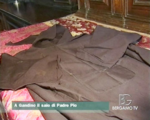 A Gandino il saio di Padre Pio