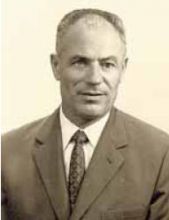 Giovanni Servalli, al tempo impiegato in Comune a Gandino dove preparava i certificati falsificati e le carte di identità ai cittadini ebrei per favorirne la fuga