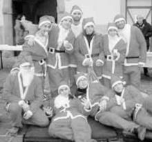 e un gruppo di «Babbi rampanti»