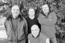 I QUATTRO DI BASEROSE Da sinistra Battista Bassanelli, Severo Migliorati, Sergio Brignoli (in basso) e Rolando Patelli