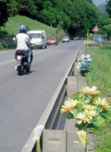 Il rettilineo della provinciale 42, in territorio di Casnigo, teatro di innumerevoli incidenti, anche mortali