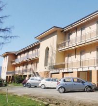 L’ex casa di riposo di Gandino (all’epoca accreditata per oltre cento posti letto) è vuota, con l’annesso chiostro, dal 2005