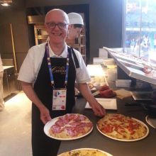 Emanuel Caleca con la Spinata