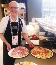 Lo chef Emanuel Caleca di Gandino oggi tornerà in azione a Expo per fare conoscere i Sapori Seriani attraverso la Spinata e altri piatti gustosi