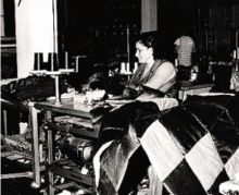 Foto d’epoca della lavorazione alla Tessitura
